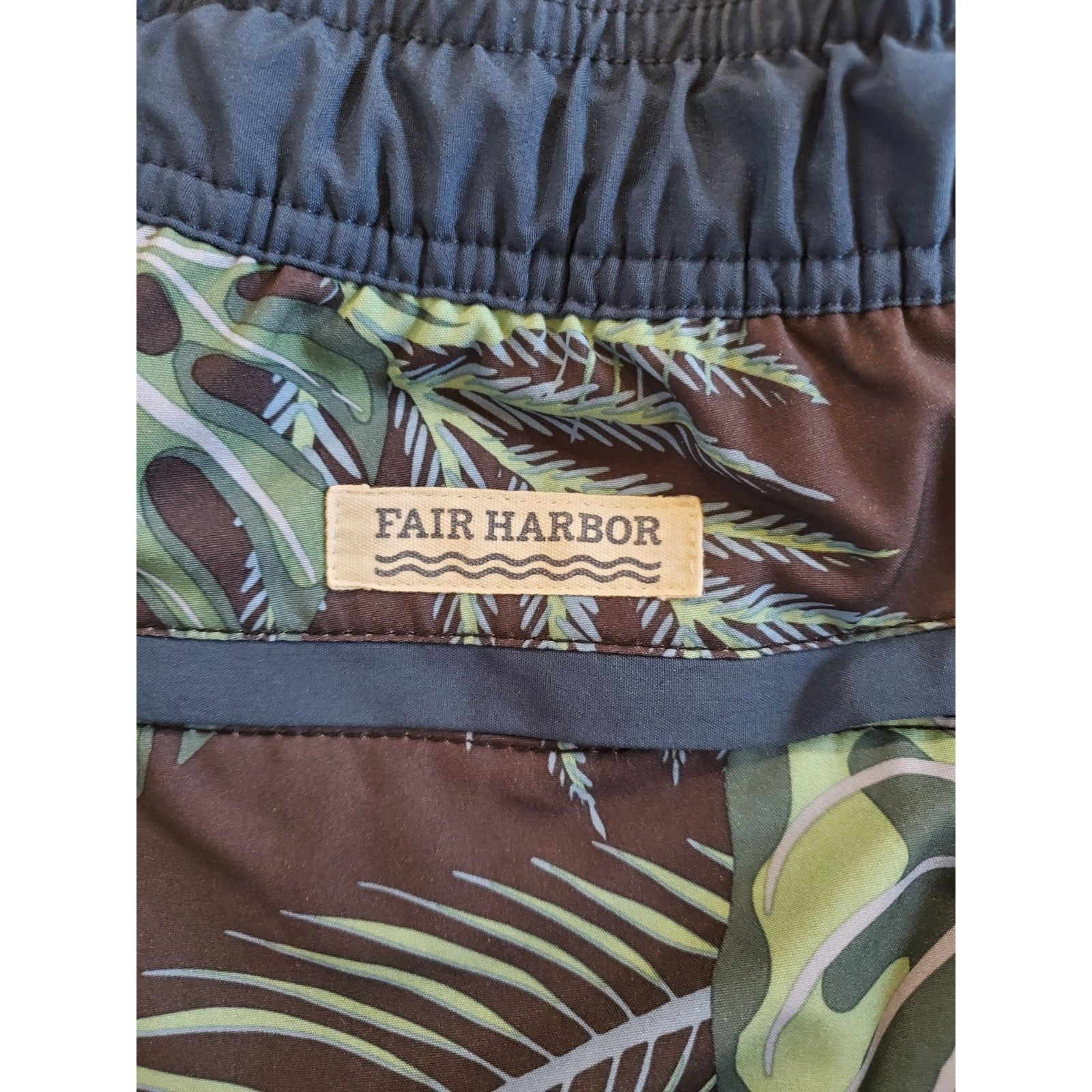 Fair Harbor Boys L Anchor Leaf Print Water Repellent Swim Trunks Evergreen Euc — image 4 of 8